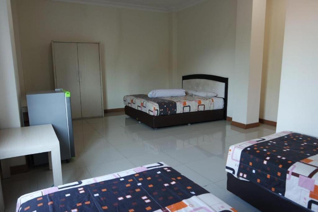 Hotel Sulawesi Gorontalo Surabaya Exteriör bild
